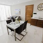 Sliema Ph 2bed Tigne Street By Homely ! Διαμέρισμα Gzira